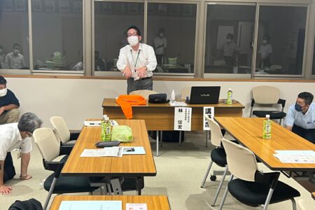 日本赤十字社富山県支部　事業推進課長　林　信弘様から、わかりやすく救急法を教わりました