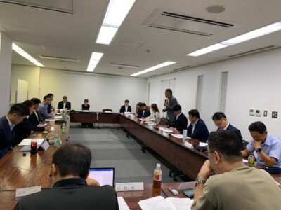 富山県議会議員と県Ｐ連との教育懇談会（９月25日）