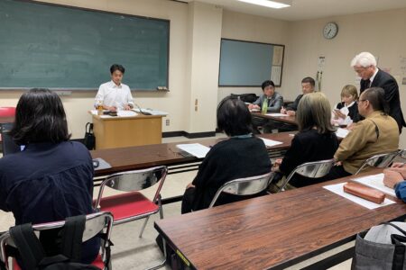 教育政策委員会