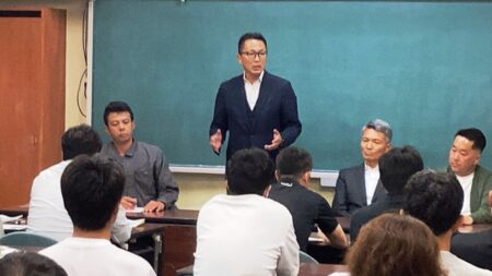 牧野小・中学校PTAと市P連大坪会長との意見交換会を開催（6月11日）