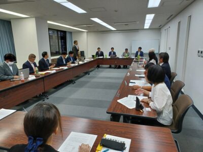 冨山県議会議員と富山県ＰＴＡ連合会による教育懇談会（９月30日）